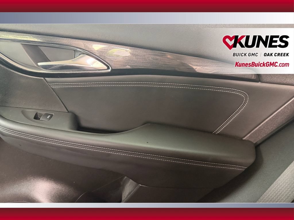 Used 2023 Buick Envision Essence w/ Sport Touring Package AWD/4WD image 33