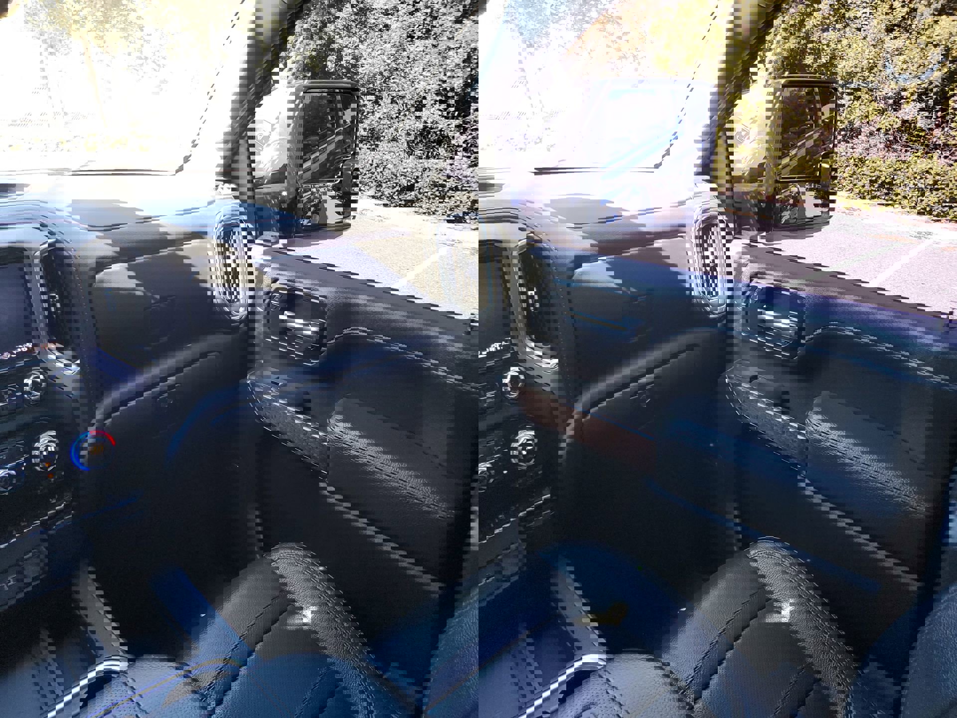 Used 2020 GMC Sierra 3500 Denali w/ Denali Ultimate Package image 53