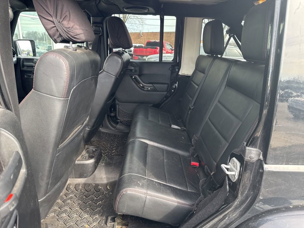 Used 2012 Jeep Wrangler Unlimited Sahara image 7