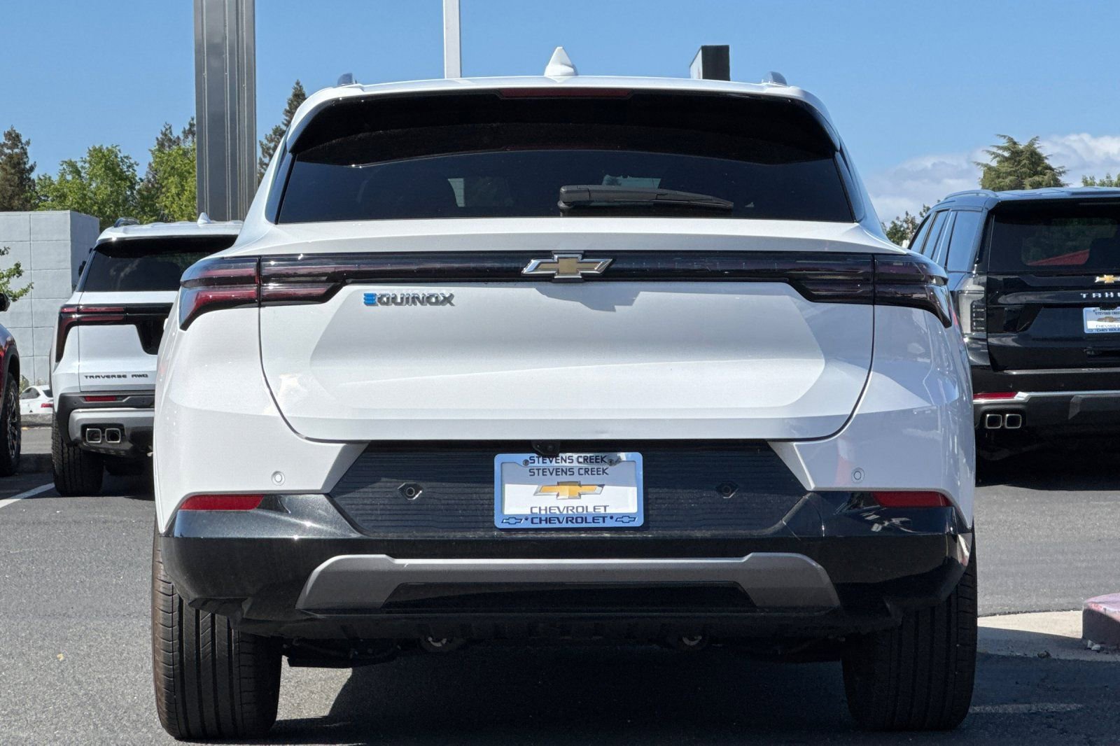 Used 2025 Chevrolet Equinox EV LT w/ Convenience Package image 6