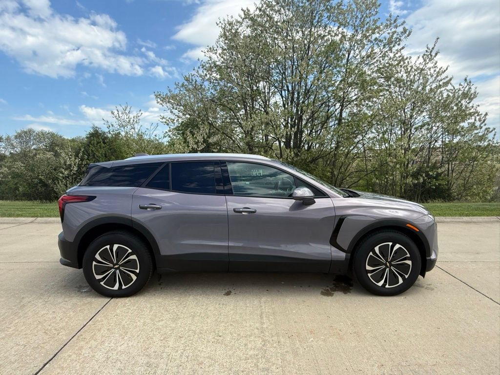 Used 2024 Chevrolet Blazer EV LT AWD/4WD image 2