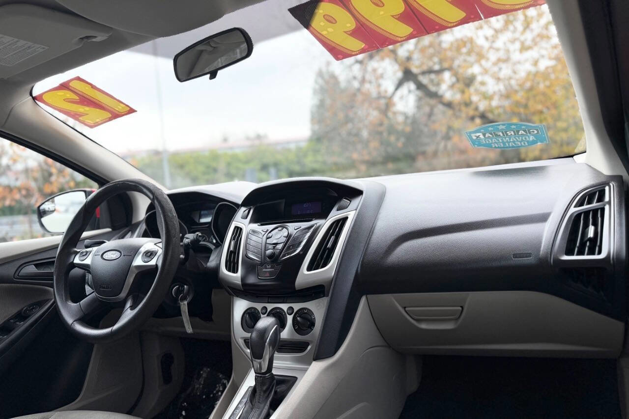 Used 2012 Ford Focus SE image 5