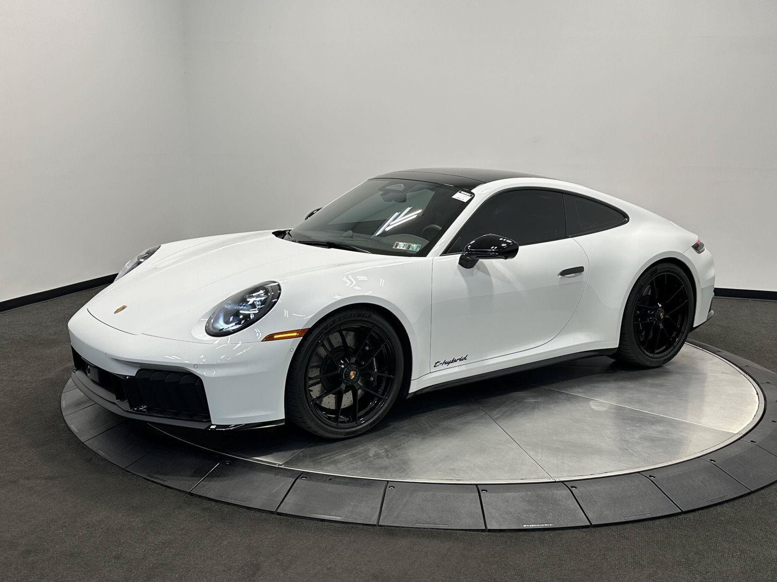 Certified 2026 Porsche 911 Carrera 4 GTS AWD/4WD image 1