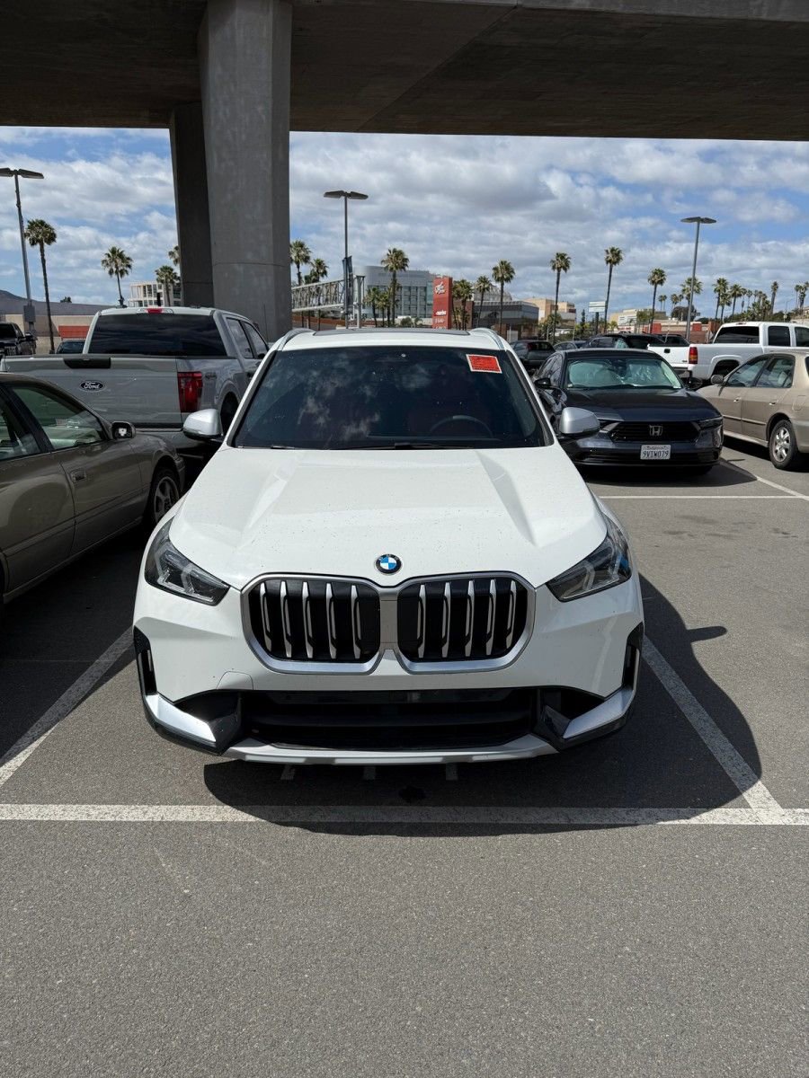 Used 2023 BMW X1 xDrive28i w/ Convenience Package AWD/4WD image 2