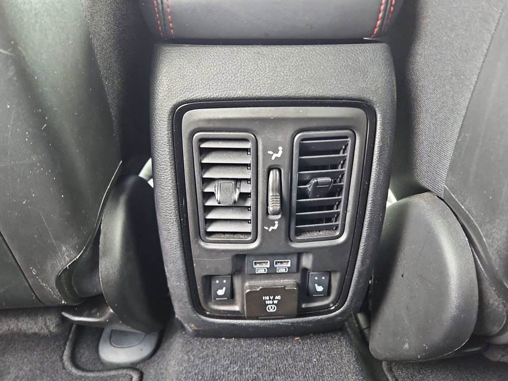 Used 2024 Dodge Durango GT image 33