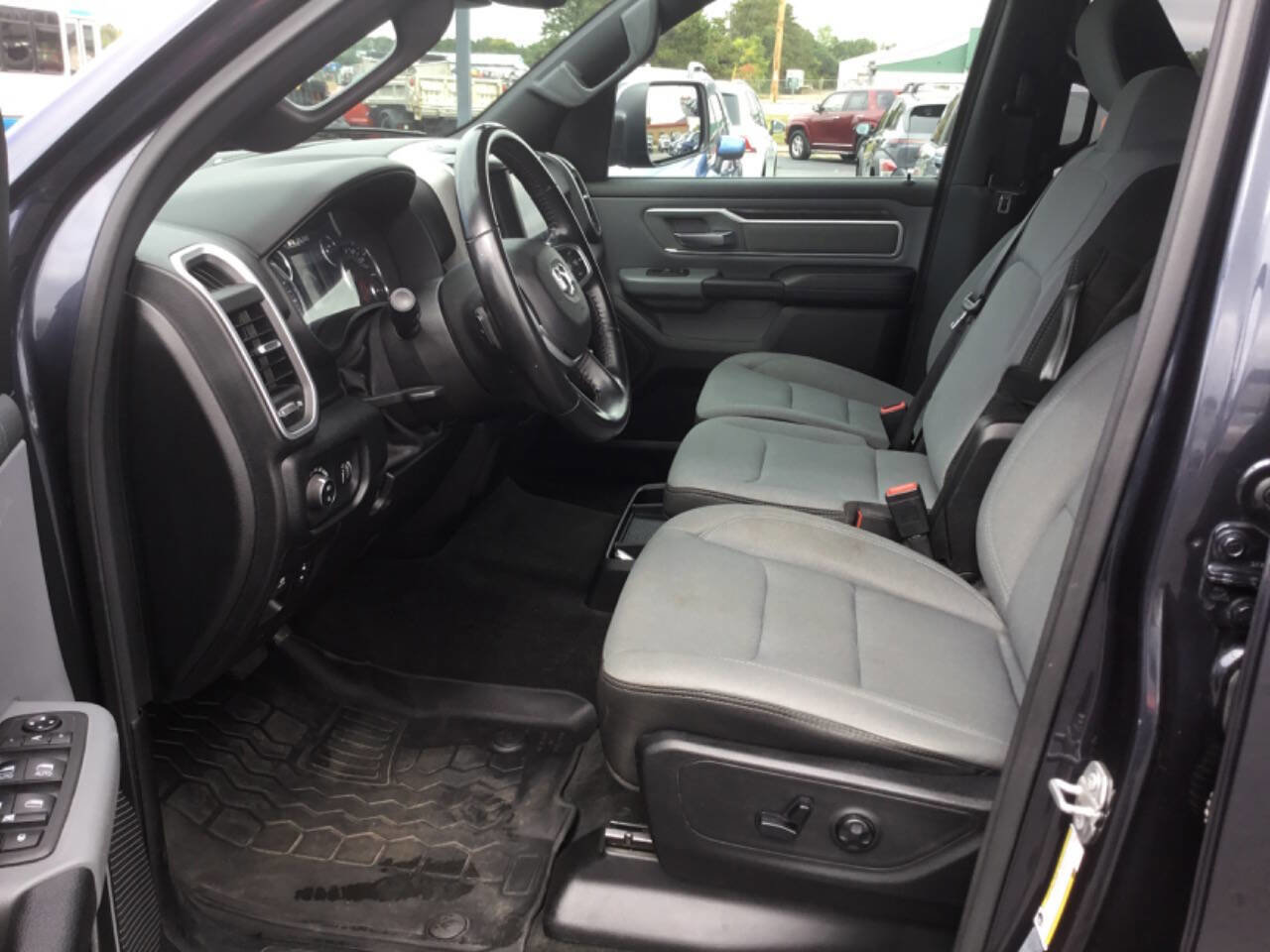 Used 2021 RAM 1500 Big Horn image 3