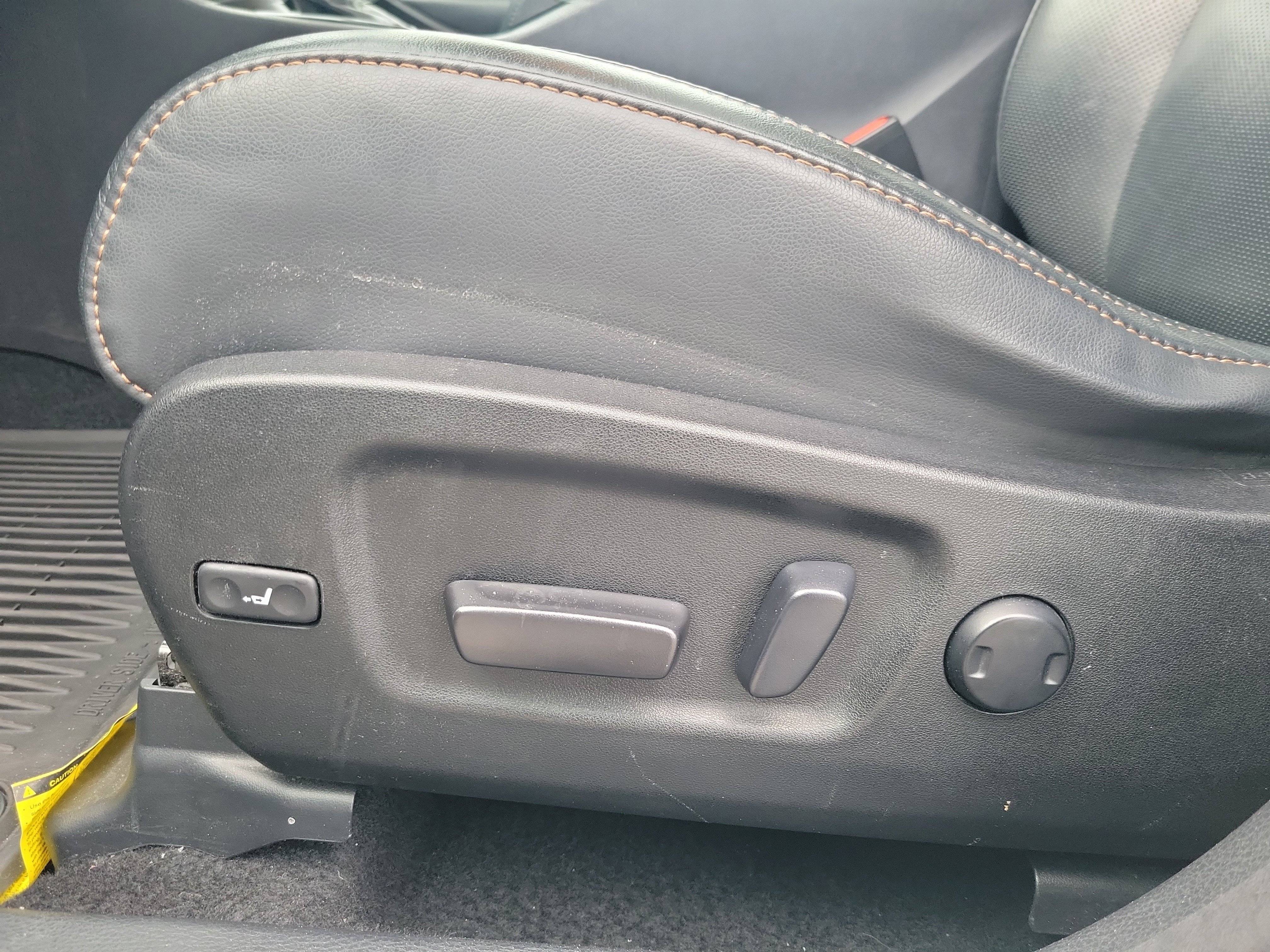 Used 2016 Toyota Highlander Limited image 22