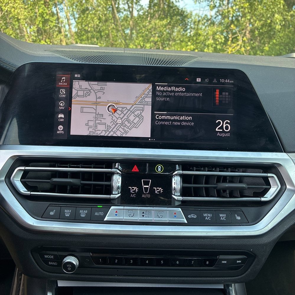 Used 2022 BMW 330i xDrive Sedan w/ M Sport Package AWD/4WD image 17