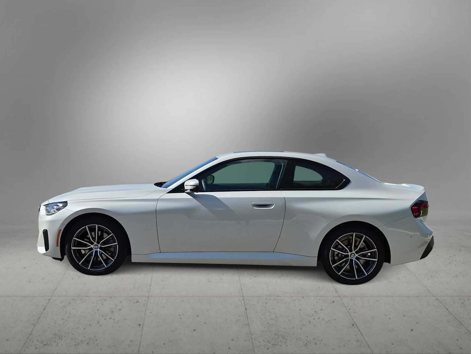 Used 2025 BMW 230i xDrive Coupe w/ Premium Package AWD/4WD image 5