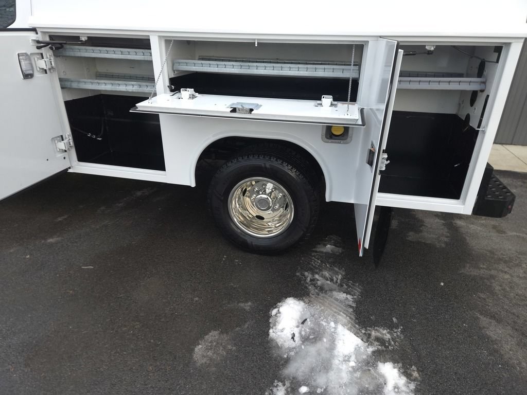 Used 2019 Ford F350 4x4 SuperCab DRW Super Duty image 4
