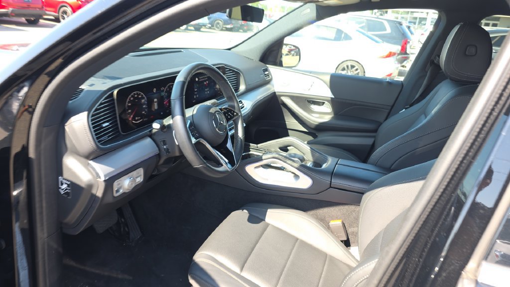 Certified 2025 Mercedes-Benz GLS 450 4MATIC image 22