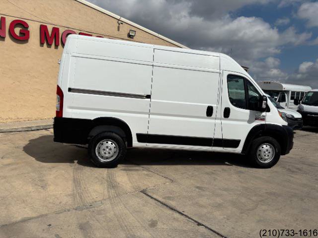 Used 2020 RAM ProMaster 2500 w/ Premium Appearance Group image 8