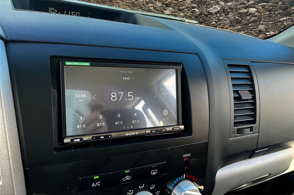 Used 2011 Toyota Tundra 4x4 CrewMax image 19