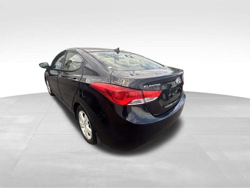 Used 2013 Hyundai Elantra GLS FWD image 4