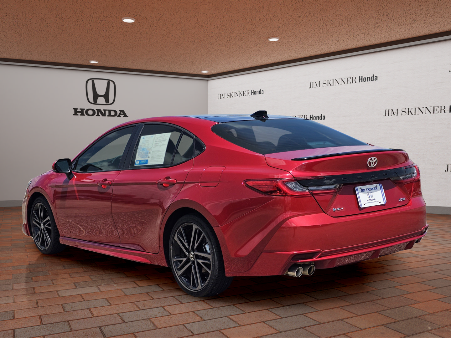 Used 2025 Toyota Camry XSE FWD image 14