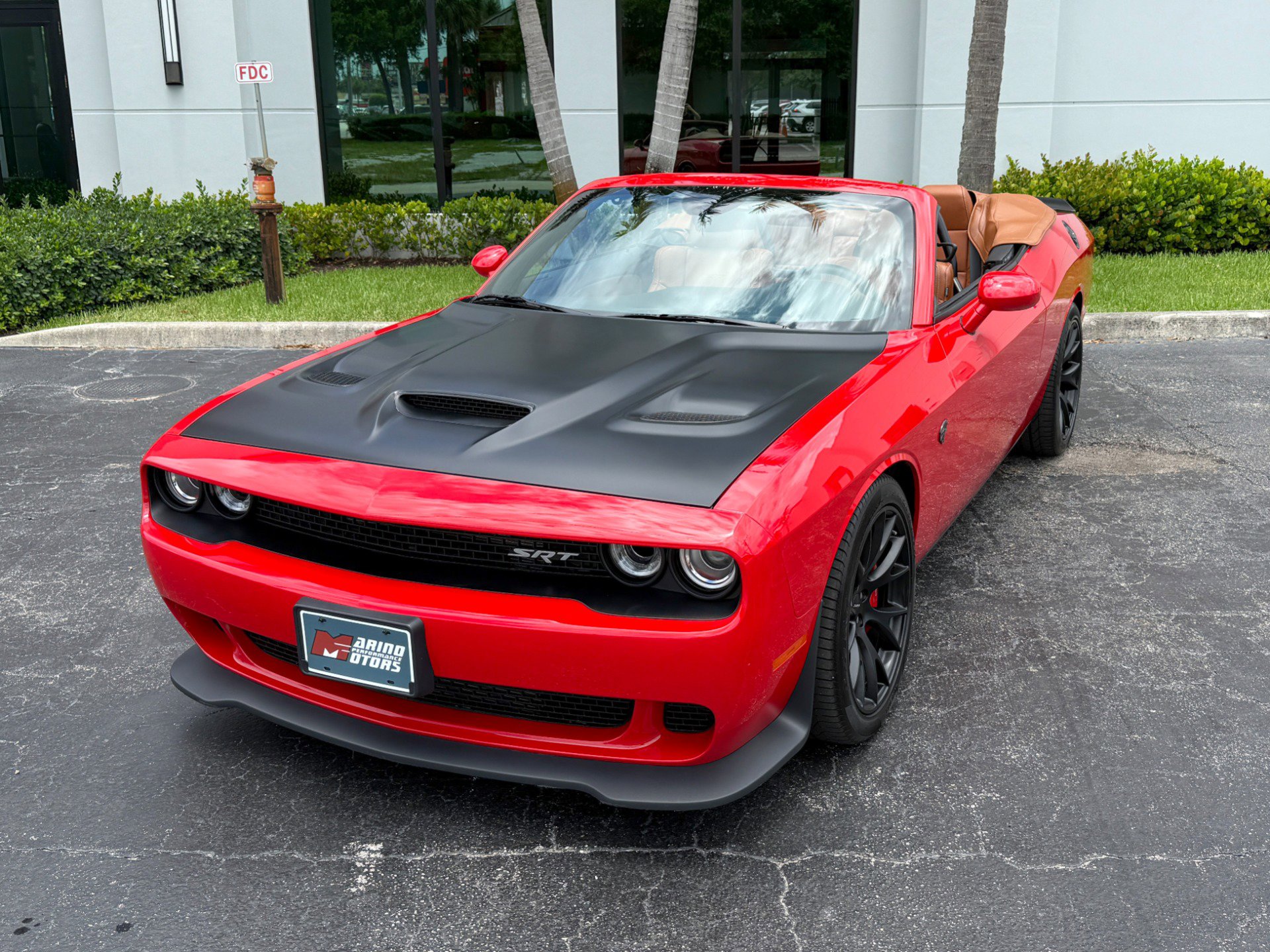 Used 2015 Dodge Challenger SRT Hellcat image 19