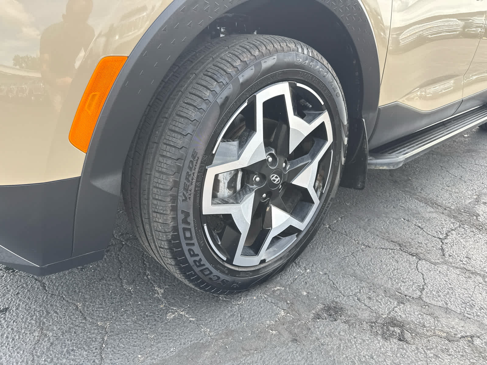 Used 2023 Hyundai Santa Cruz Limited AWD/4WD image 9