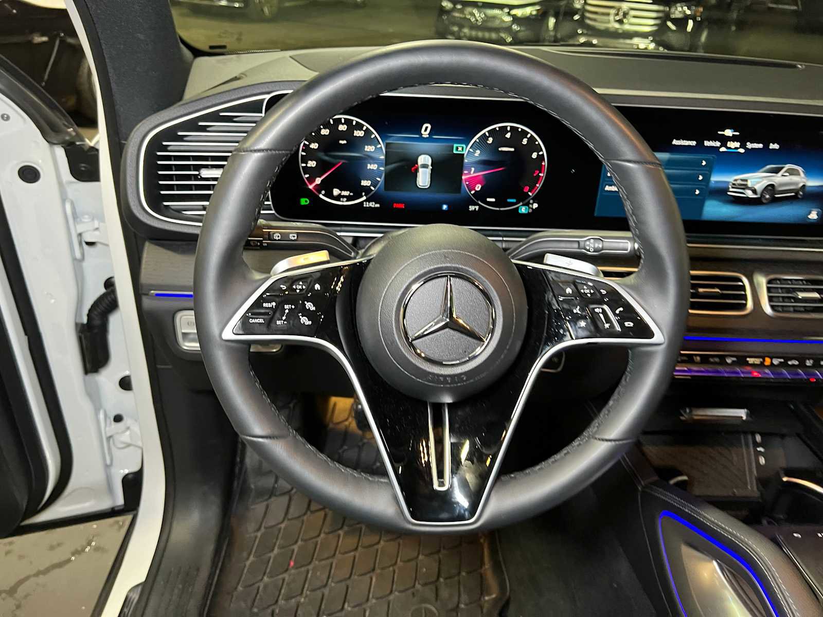 Used 2025 Mercedes-Benz GLE 350 4MATIC image 27