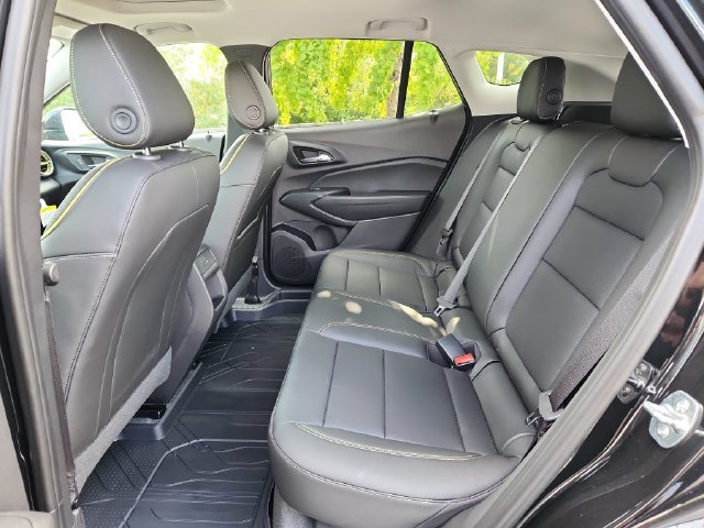 New 2026 Chevrolet Trax ACTIV w/ Sunroof Package FWD image 15