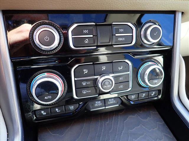 Used 2023 GMC Yukon XL Denali AWD/4WD image 22