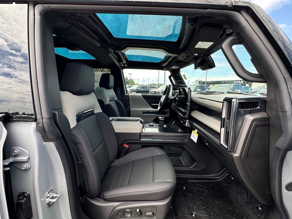 New 2026 GMC Hummer EV SUV w/ LPO, Sport Package AWD/4WD image 12