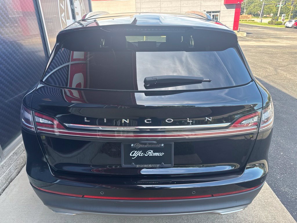 Used 2023 Lincoln Nautilus Reserve AWD/4WD image 11