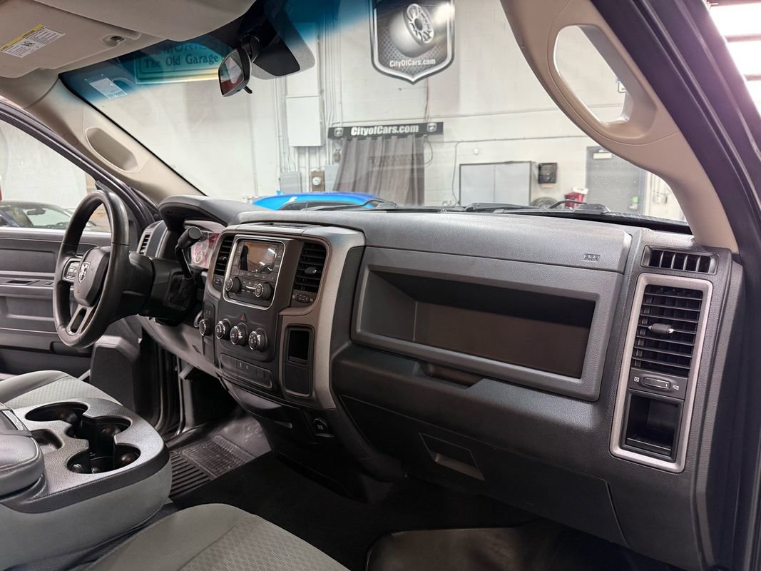 Used 2015 RAM 1500 ST w/ SXT Appearance Group image 17