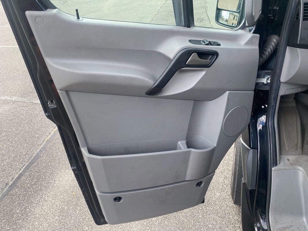 Used 2017 Mercedes-Benz Sprinter 3500 image 15