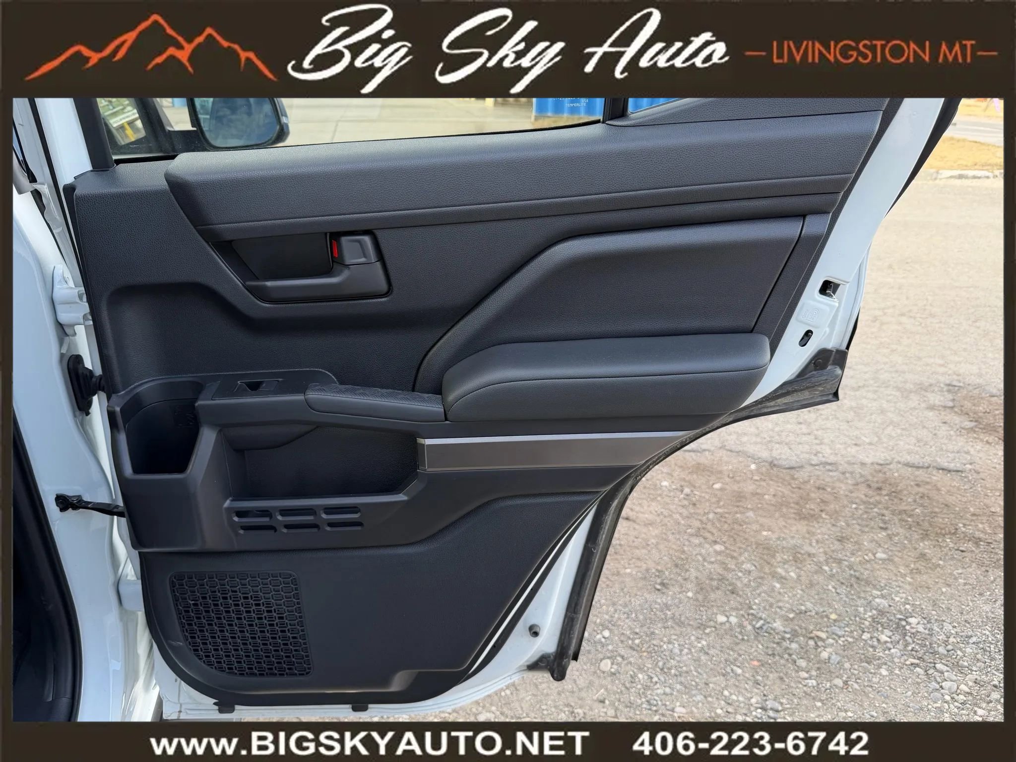 Used 2025 Toyota 4Runner 4WD image 19