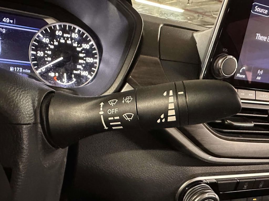 Used 2025 Nissan Altima 2.5 SV image 28