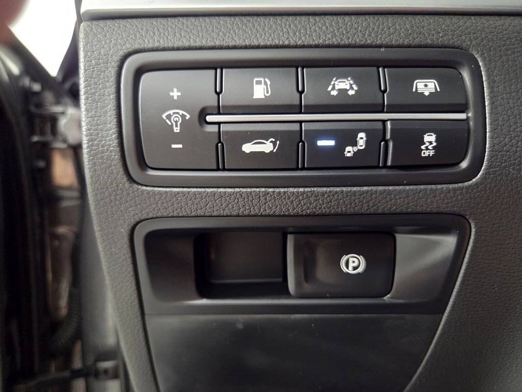 Used 2018 Genesis G80 3.3T Sport image 20