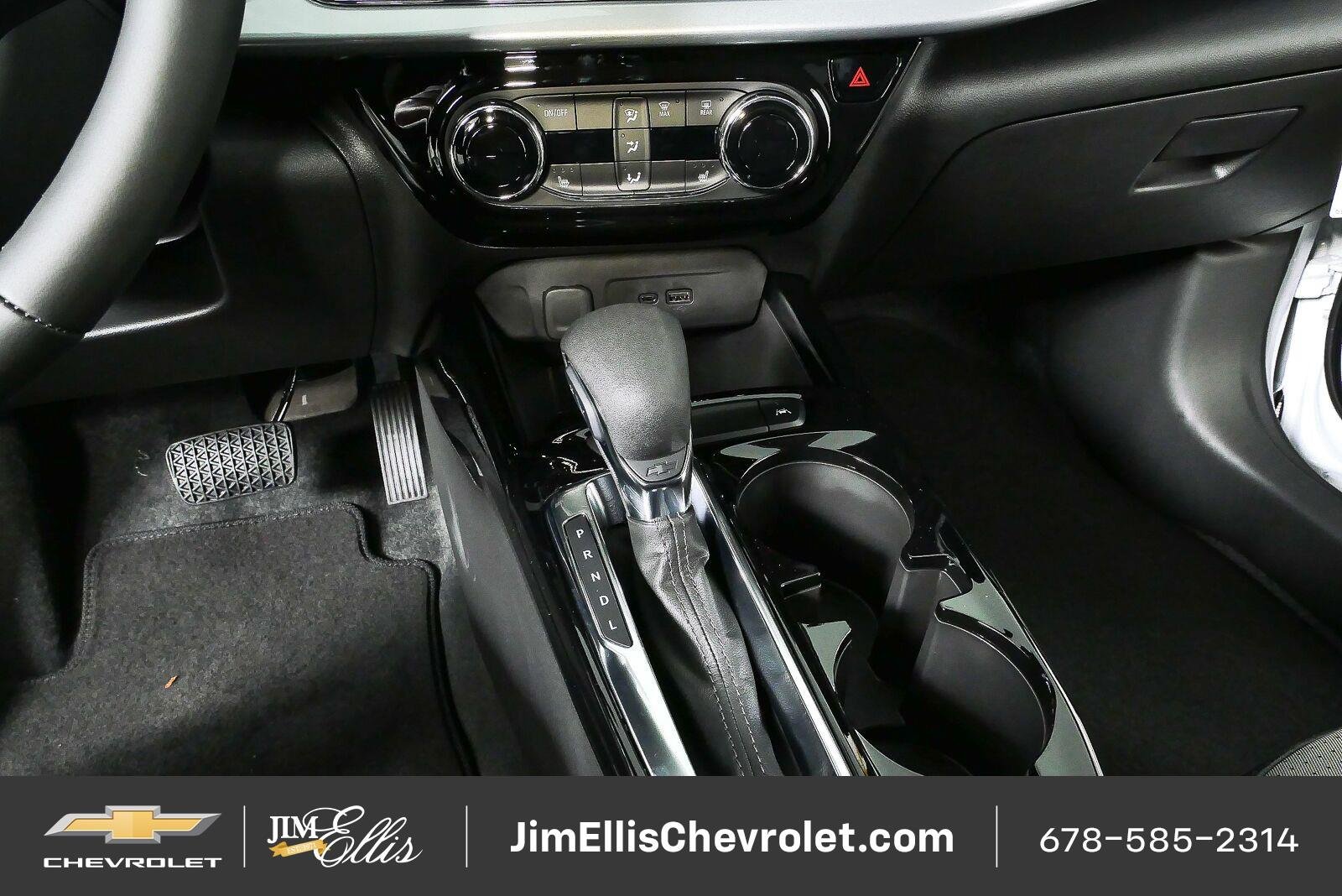 New 2026 Chevrolet Trax LT w/ Driver Confidence Package FWD image 16