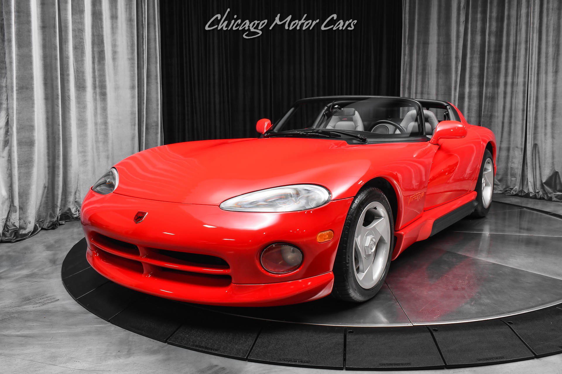 Used 1993 Dodge Viper RT/10 RWD image 2