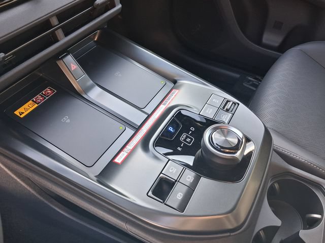 New 2026 Subaru Solterra AWD/4WD image 23