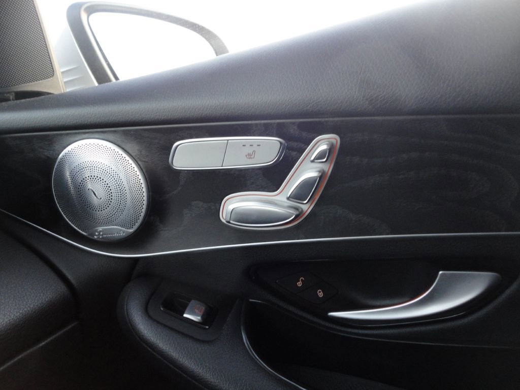 Used 2016 Mercedes-Benz GLC 300 4MATIC image 16