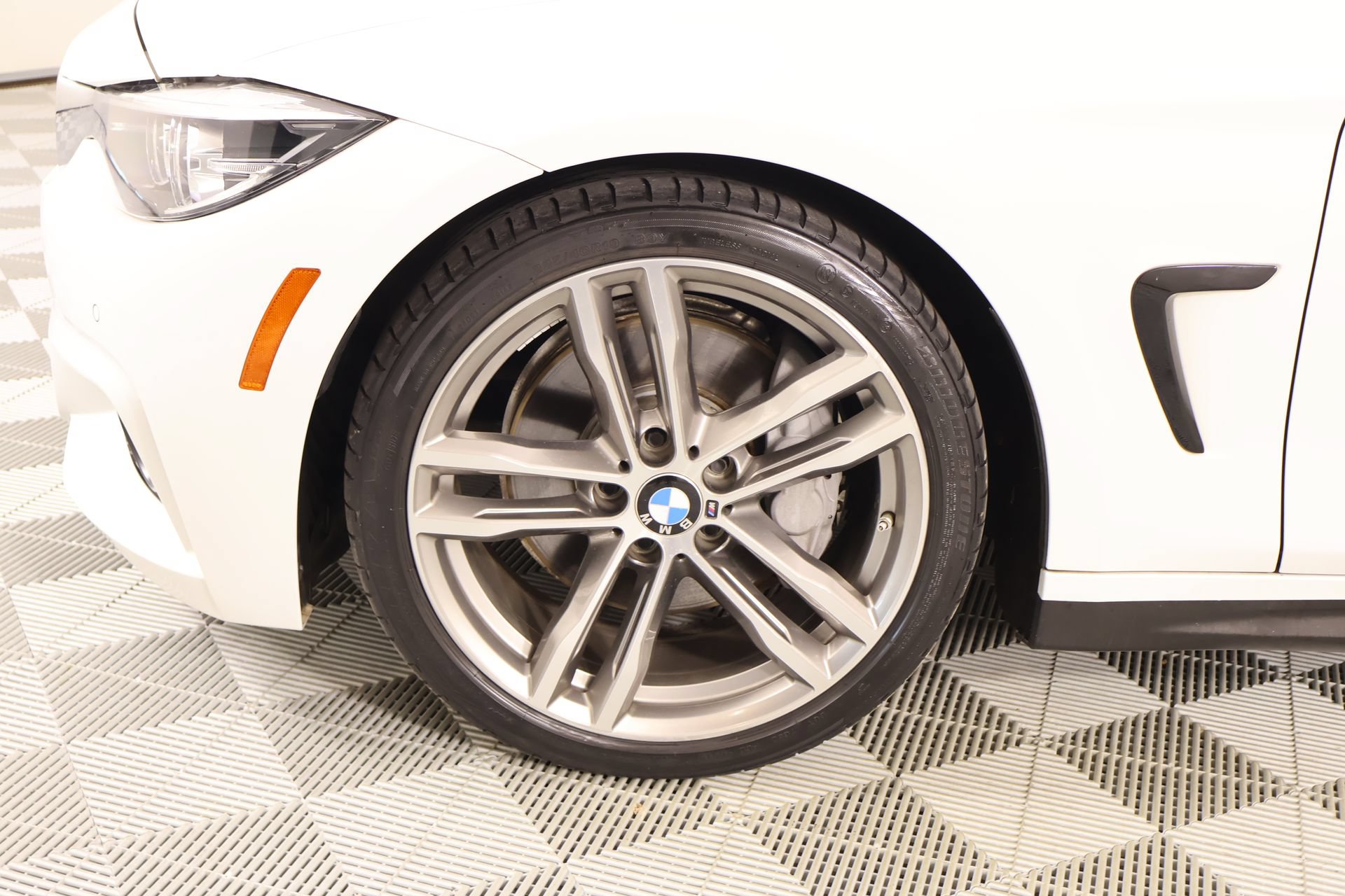 Used 2019 BMW 440i Coupe w/ M Sport Package RWD image 18