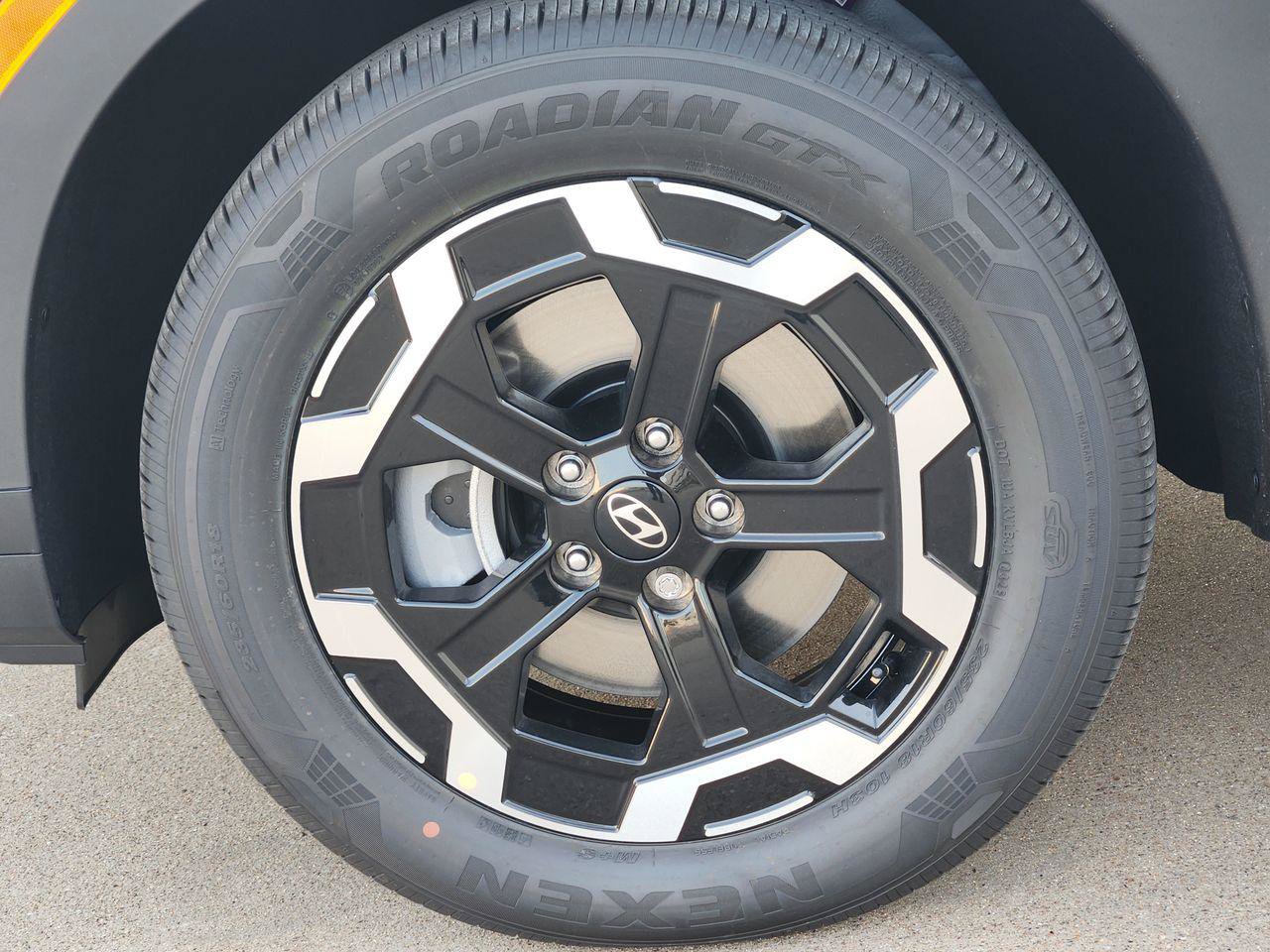 New 2027 Hyundai Santa Fe SE FWD image 8