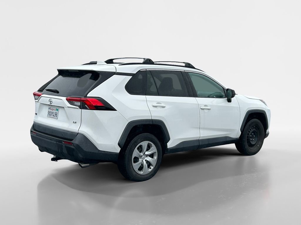 Used 2021 Toyota RAV4 LE FWD image 5