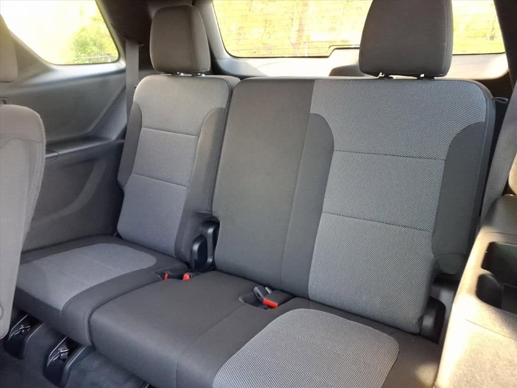 Used 2023 Chevrolet Traverse LT image 17