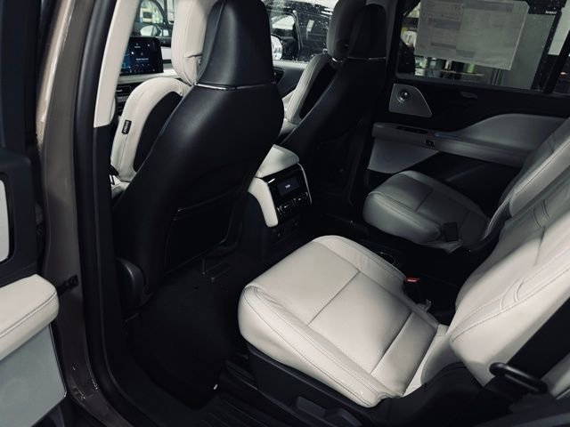 New 2026 Lincoln Aviator Reserve image 19