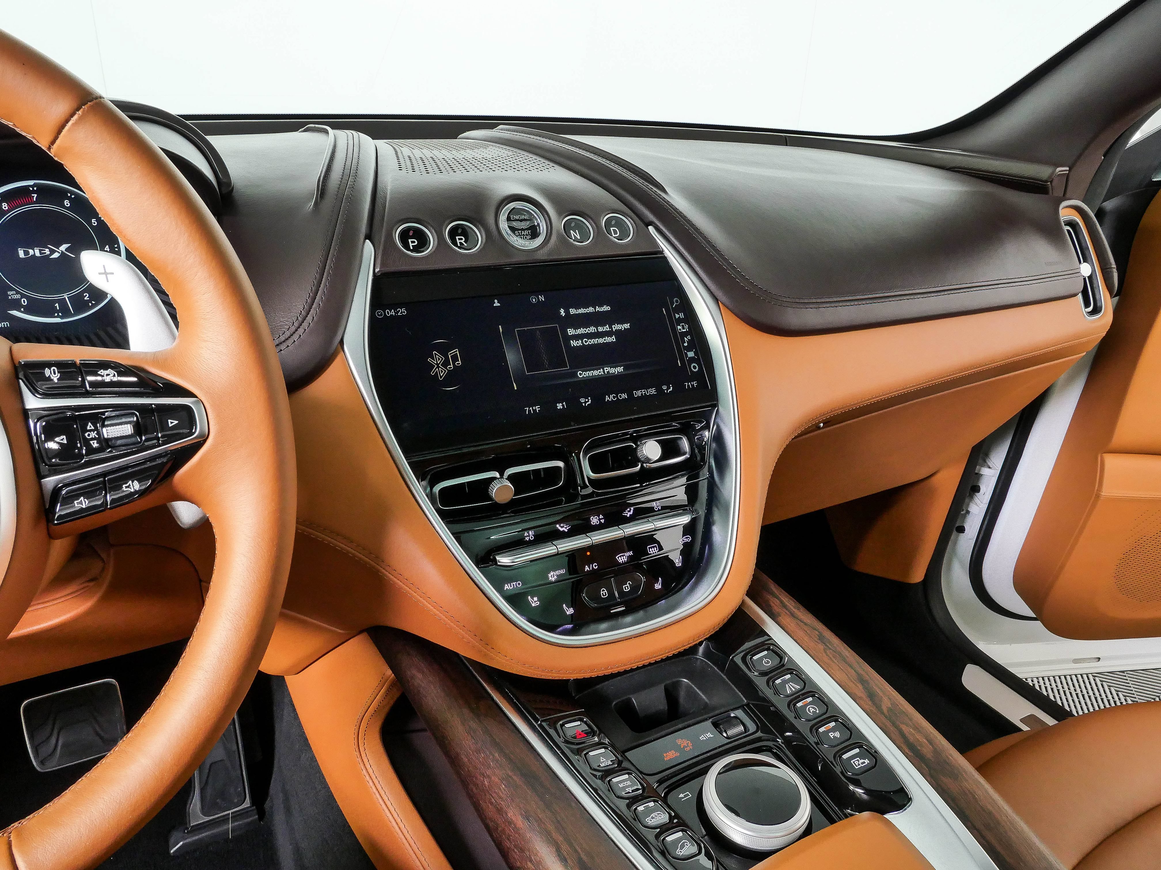 Used 2021 Aston Martin DBX AWD/4WD image 12