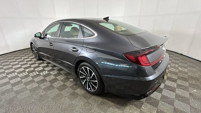 Used 2021 Hyundai Sonata Limited w/ Winter Weather Package FWD video 4