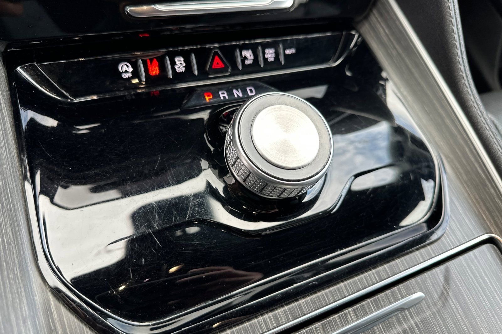 Used 2024 Jeep Wagoneer L Series II w/ Flexible Seating Group image 27