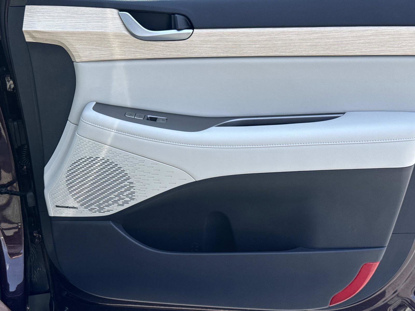 Used 2024 Hyundai Palisade Limited image 18