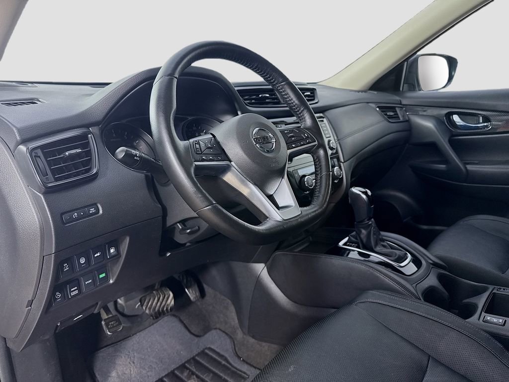 Used 2018 Nissan Rogue SL w/ Premium Package image 10