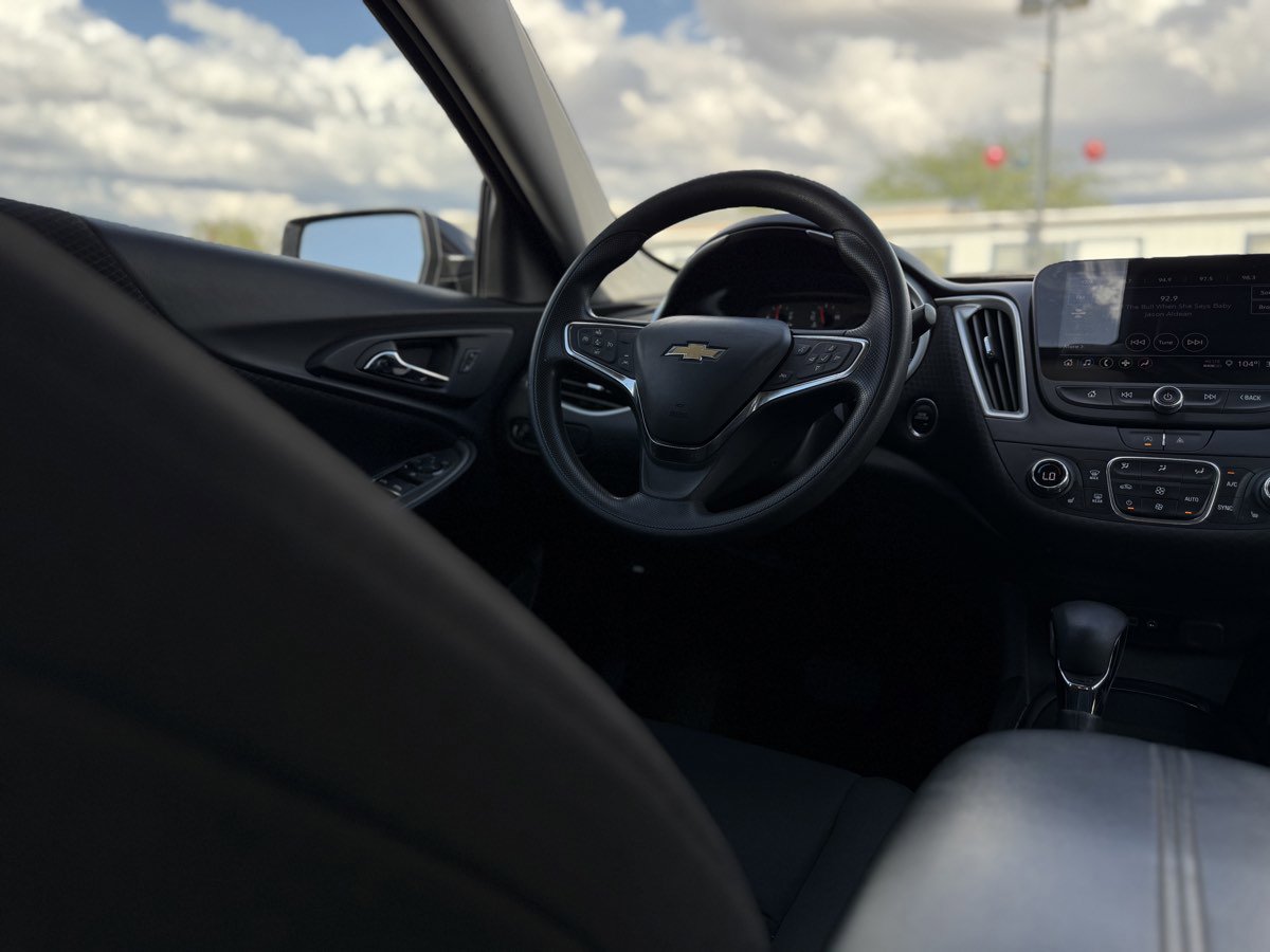 Used 2023 Chevrolet Malibu LT image 14