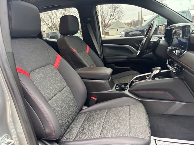 Used 2025 Chevrolet Colorado Z71 w/ Technology Package image 36