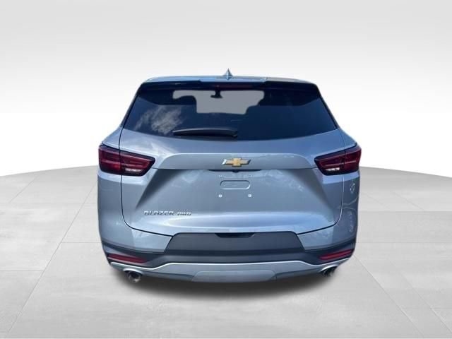 Used 2023 Chevrolet Blazer LT w/ Driver Confidence Package image 3
