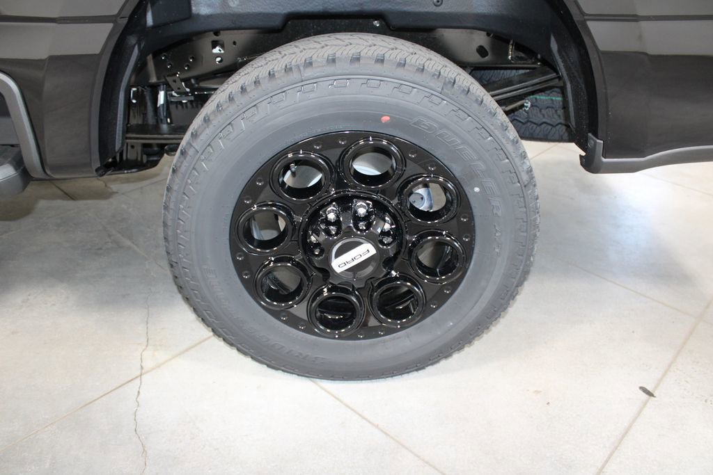 New 2025 Ford F250 XLT w/ Black Appearance Package image 54