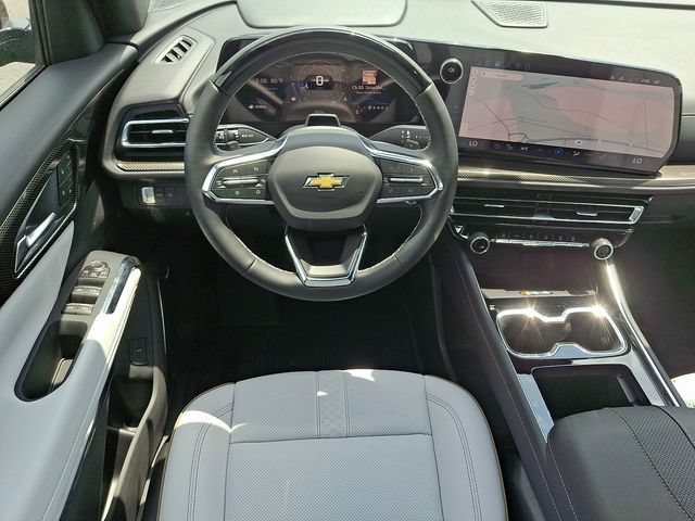 New 2026 Chevrolet Traverse High Country w/ LPO, Floor Liner Package FWD image 8